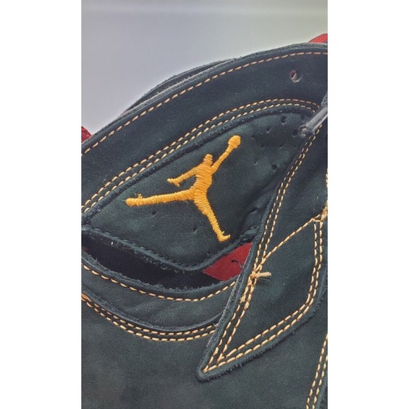 Athletic_Shoes